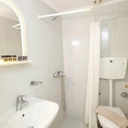 Guest house Kontogoni 3*