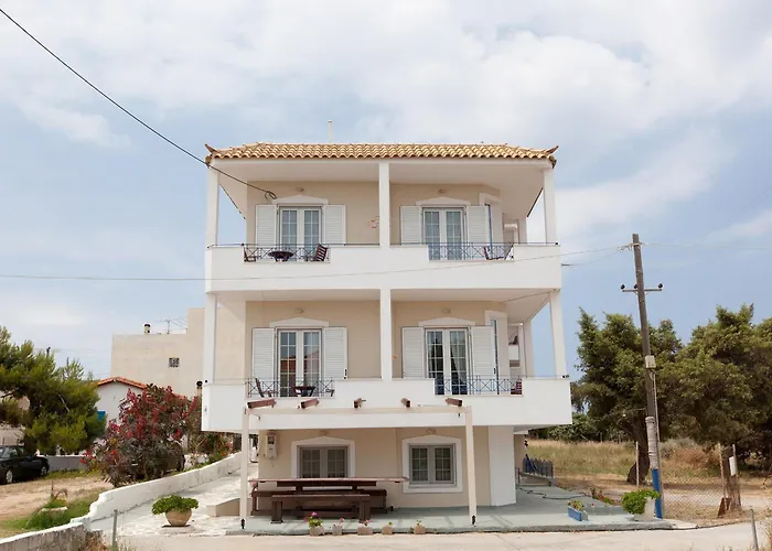 Kontogoni Maison d'hôtes 3*